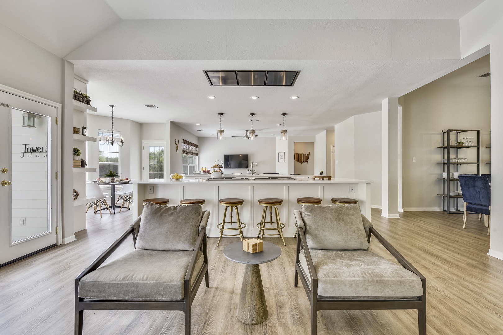 Sundown Manor - Image 16