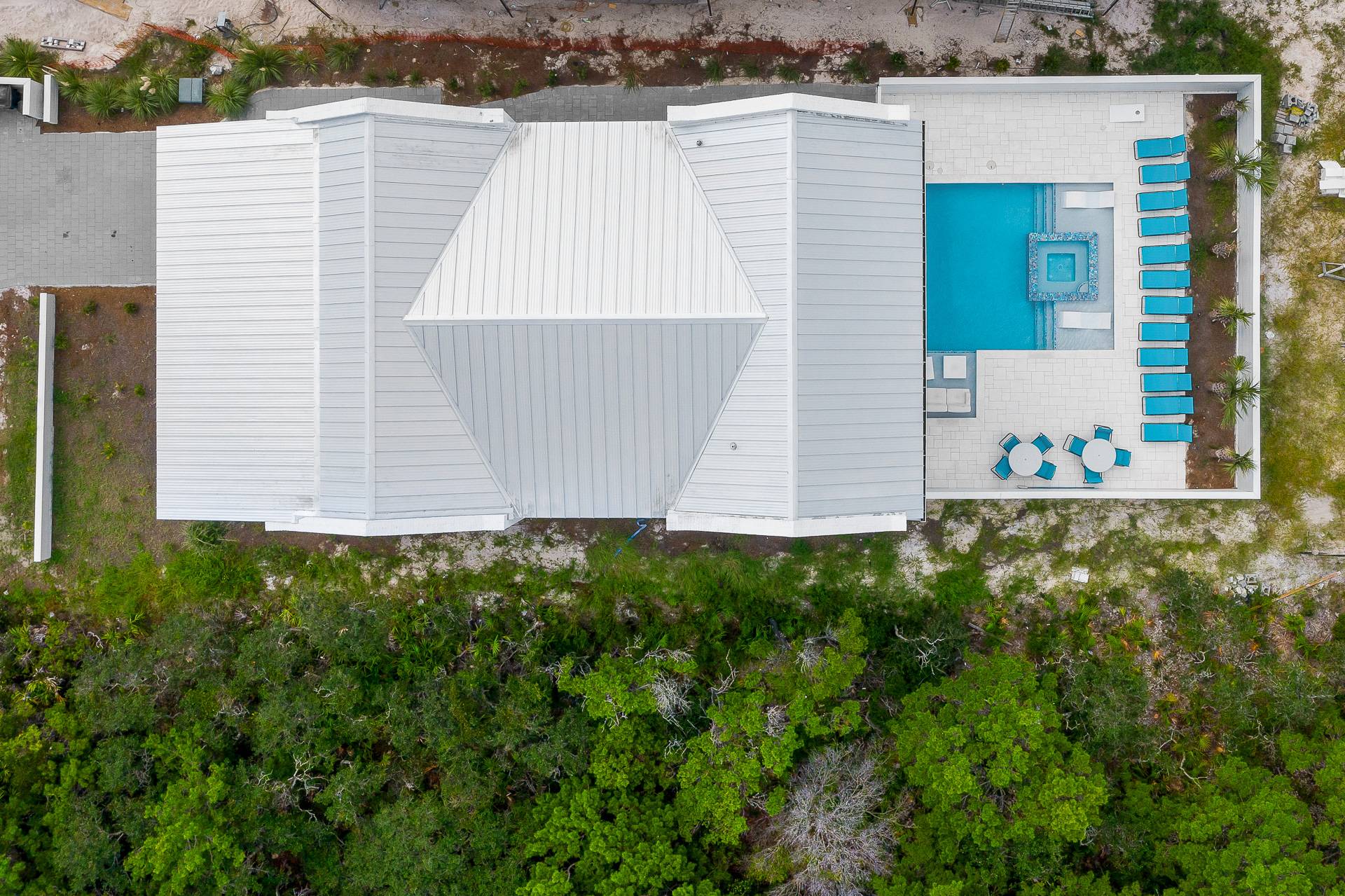 Lantern Manor - Image 75