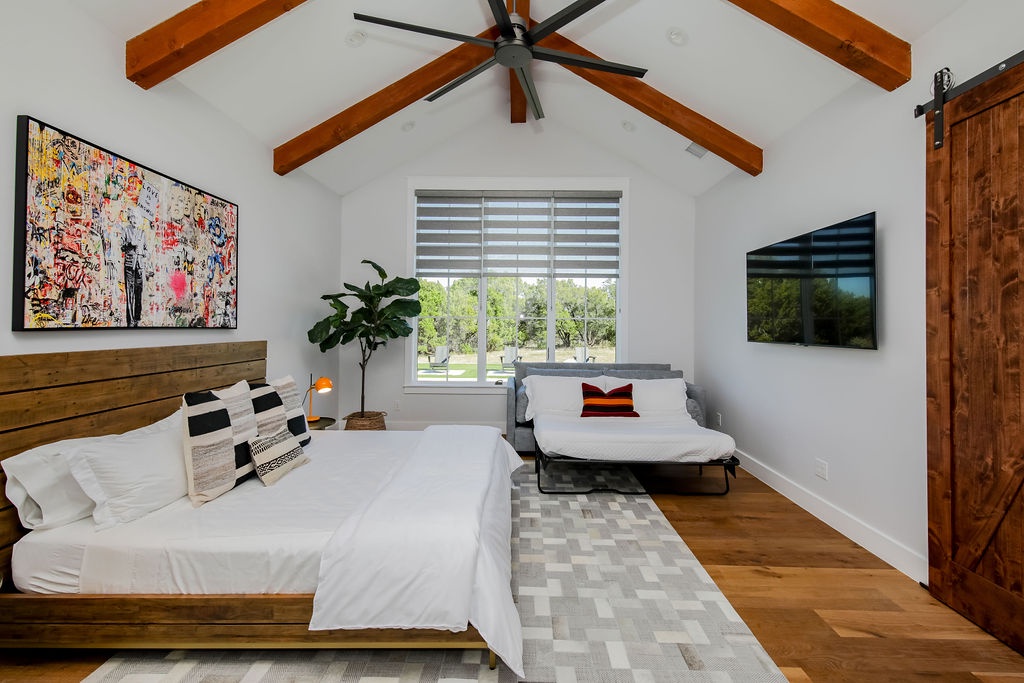 Sky Manor - Image 17