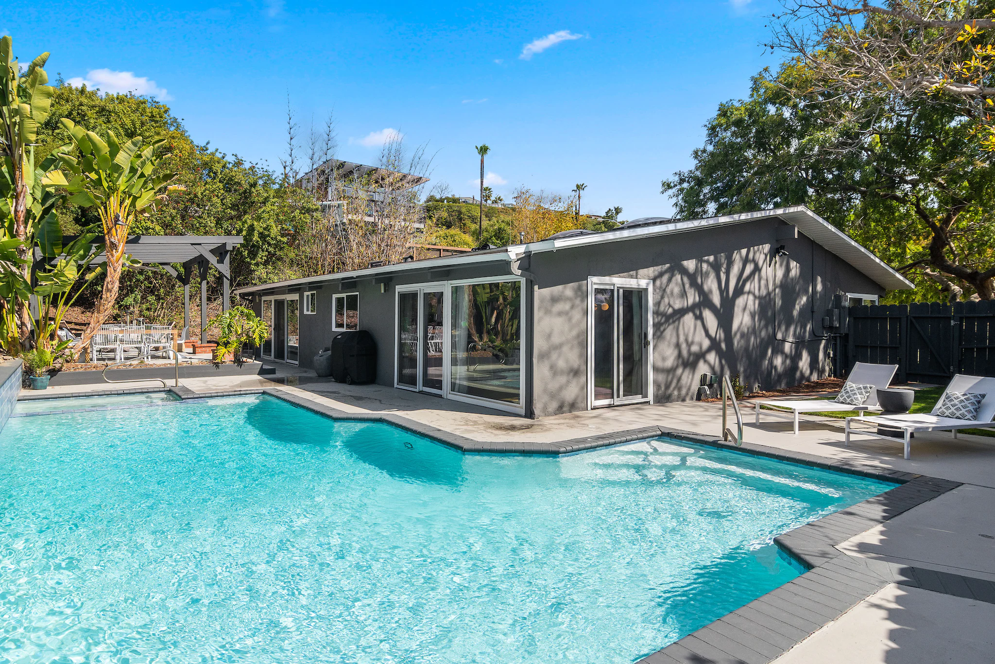 Krisel House - Image 2