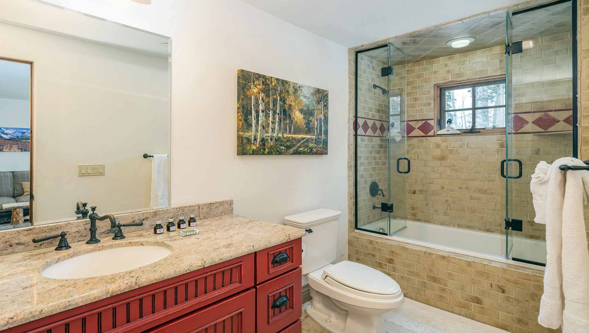 San Joaquin Manor - Image 42