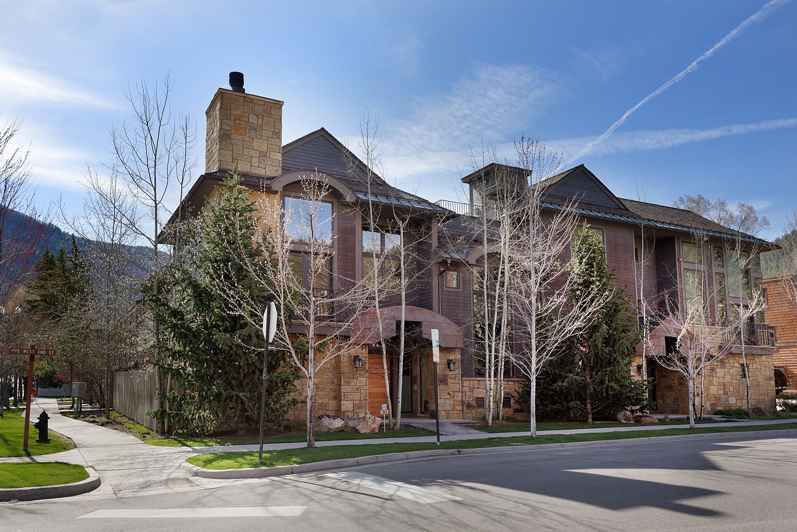 West House - Image 30