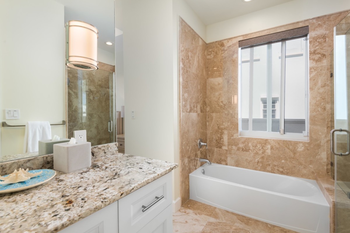 Kira Isle Home - Image 25