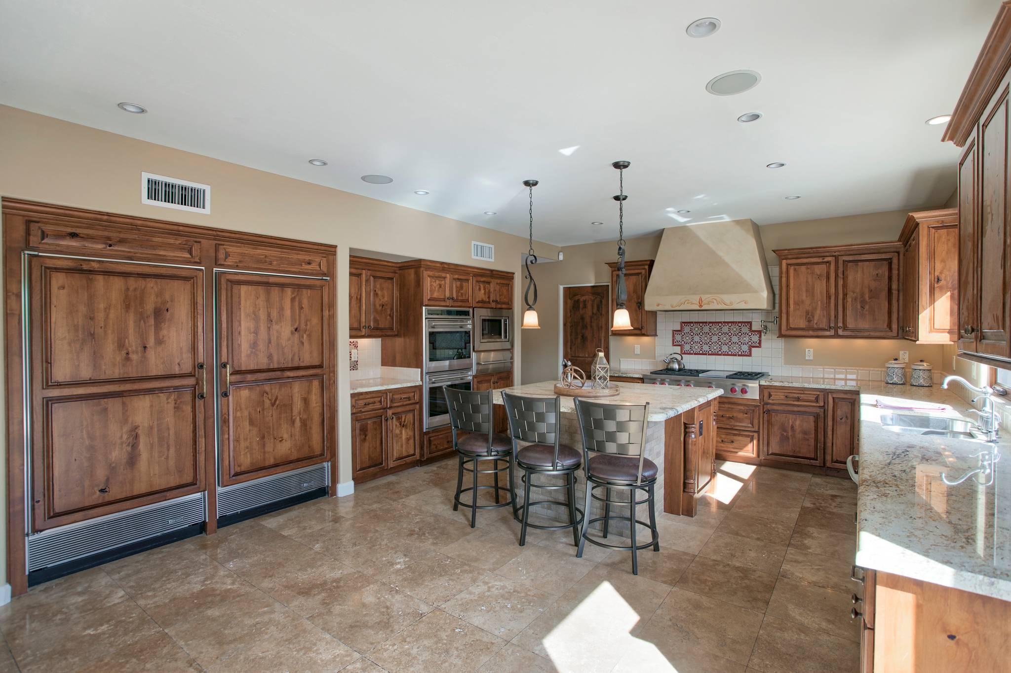 Sunrise Manor - Image 3