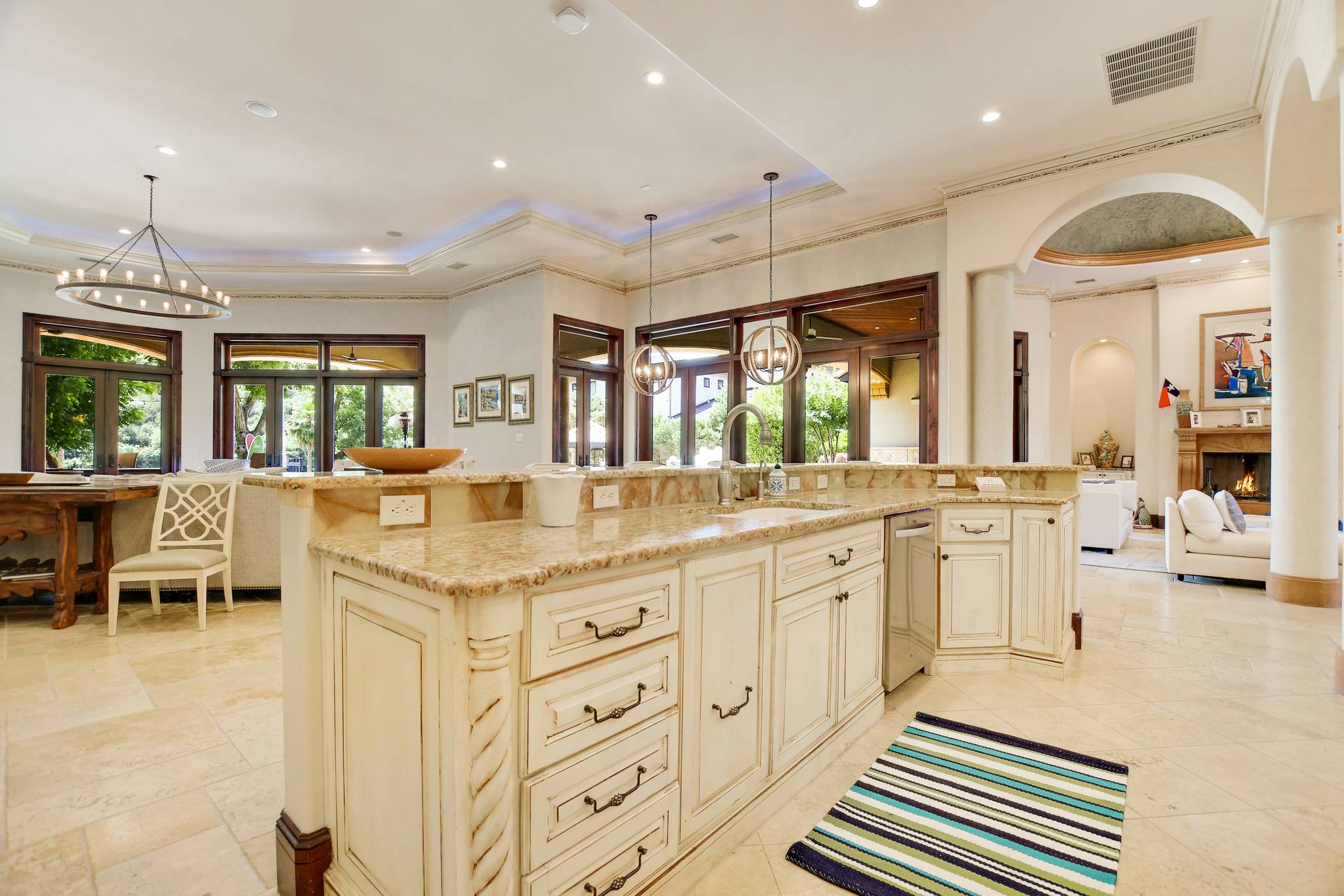 Catalpa Manor - Image 10