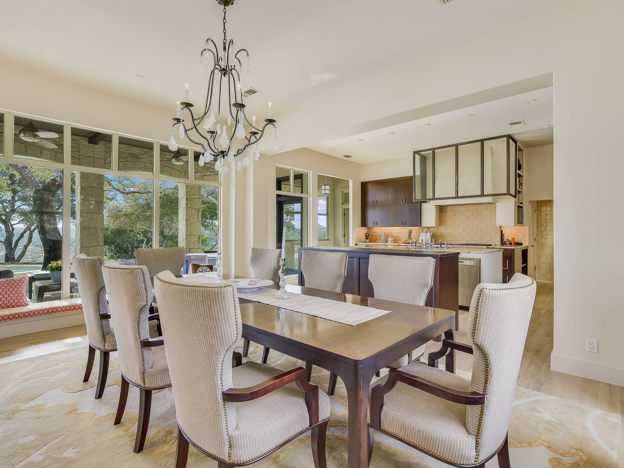 Red Cypress Home - Image 11