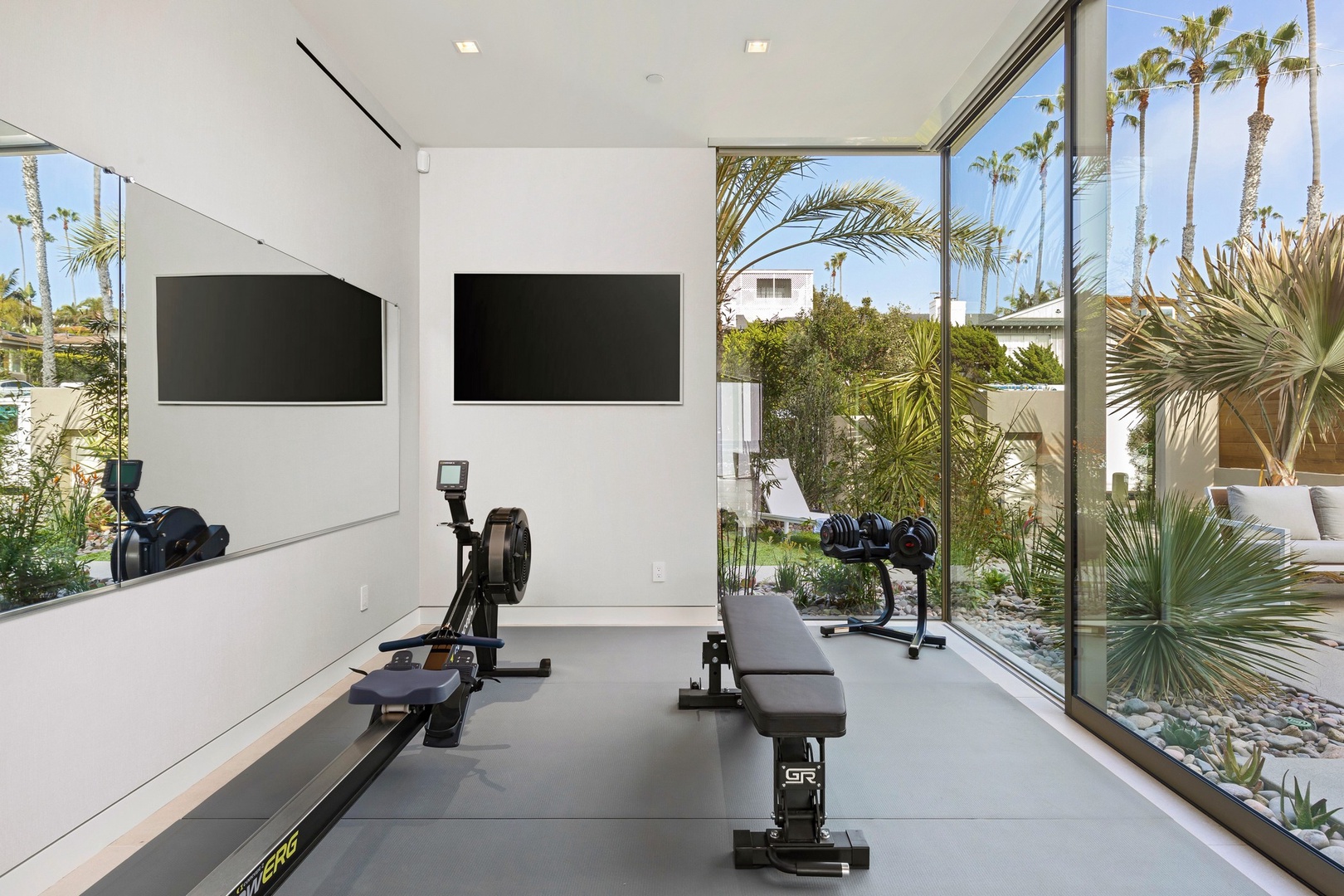 Blue Sapphire House - Image 31