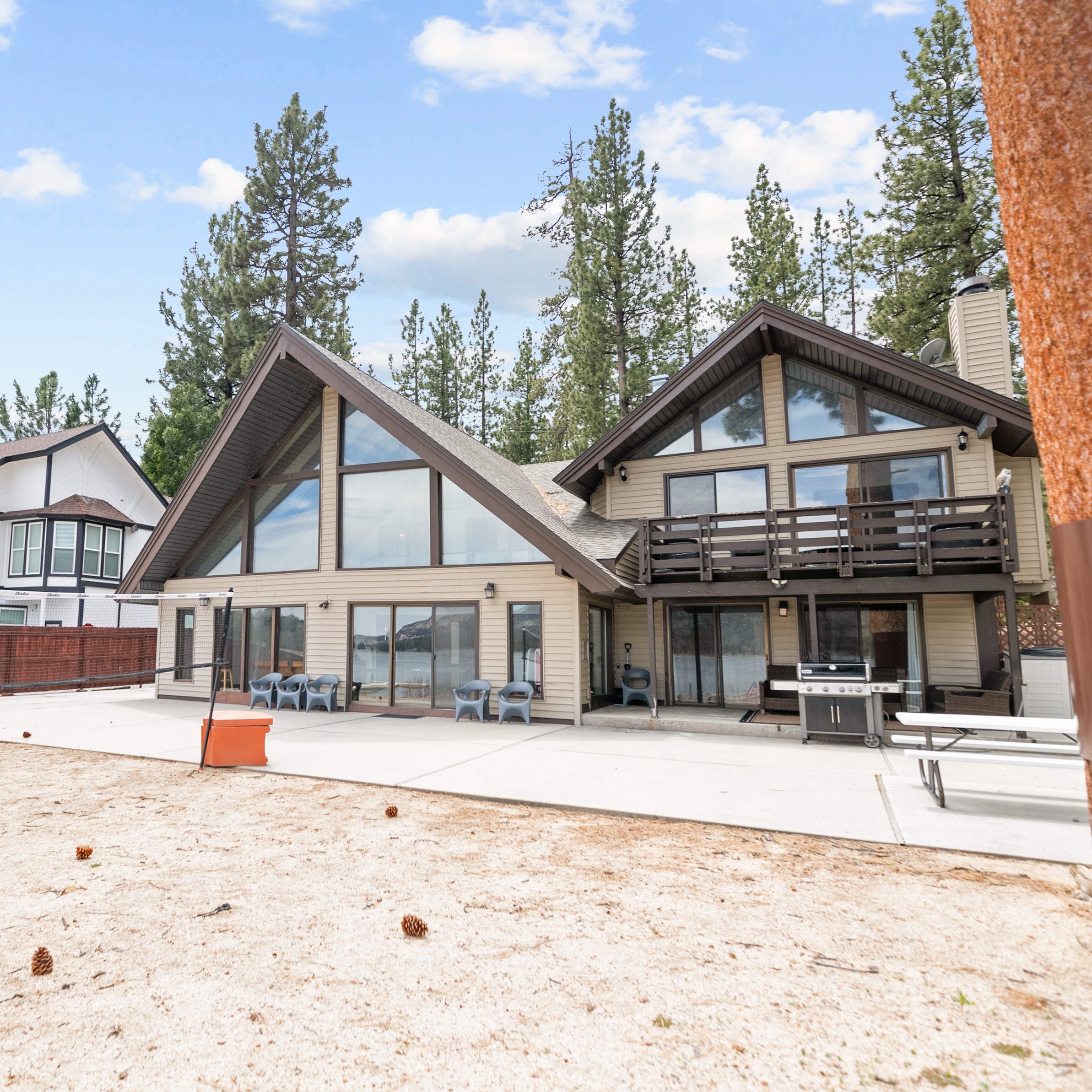 Hakuna Matata Lakefront