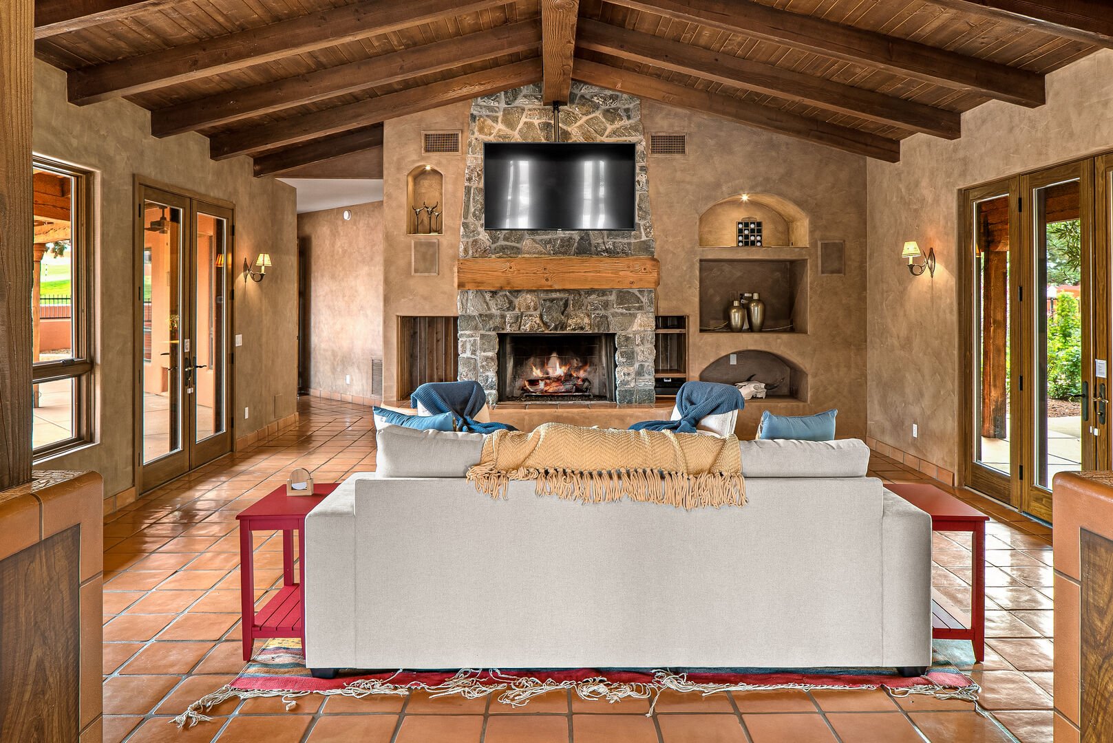 Hotsko House - Image 6