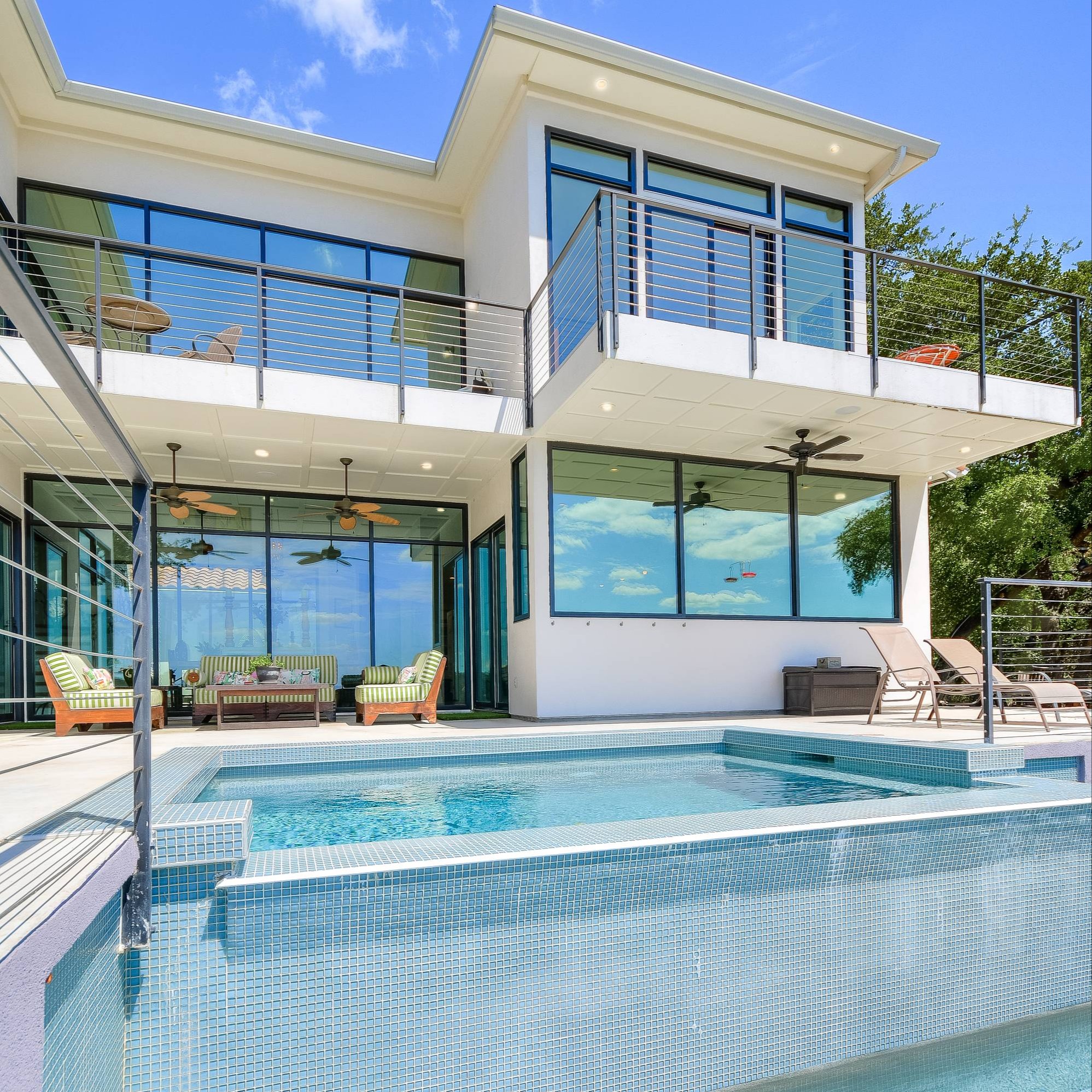 Lima Place - Image 1