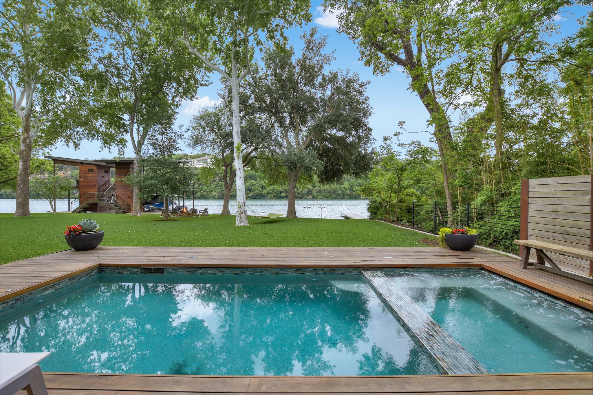 Mirabeau Place - Image 34