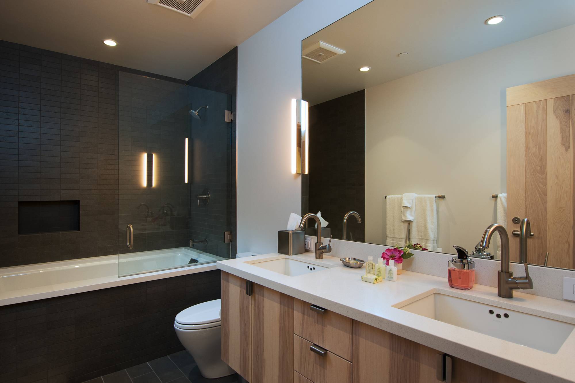 Way House - Image 23