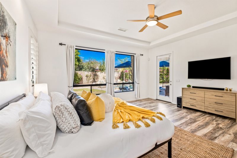 Josefina Villa - Image 14