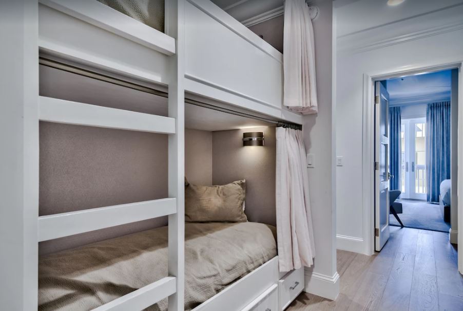 Hall Home - Image 26