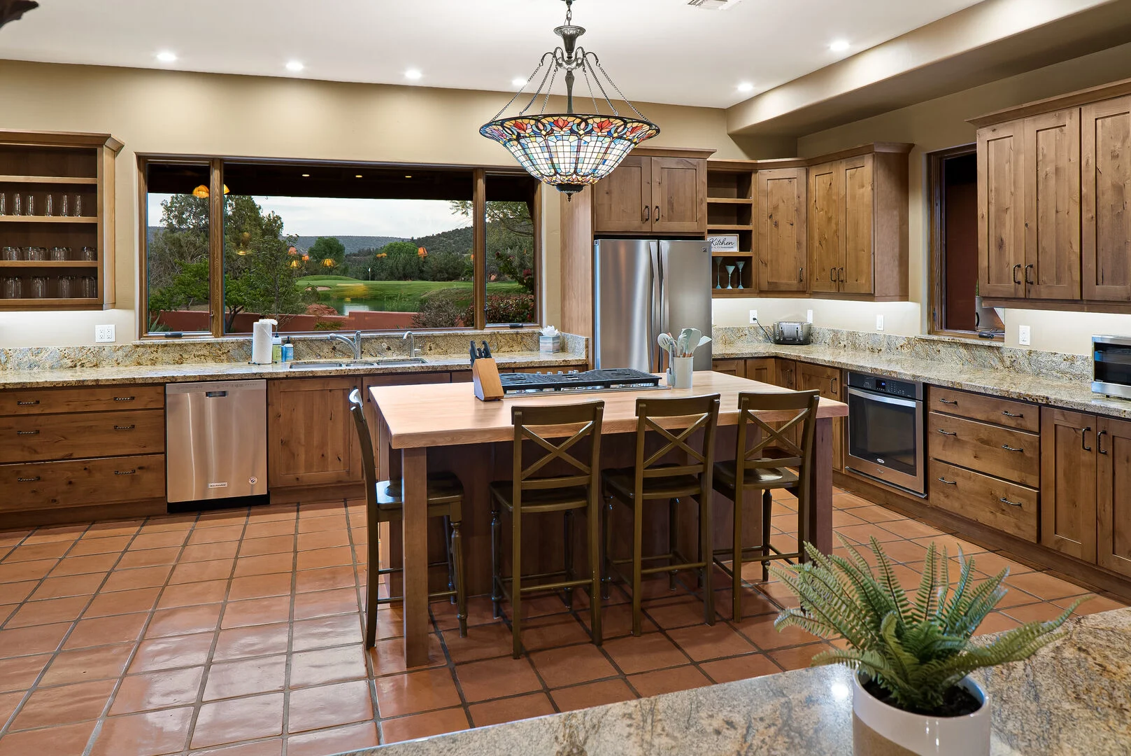 Hotsko House - Image 11