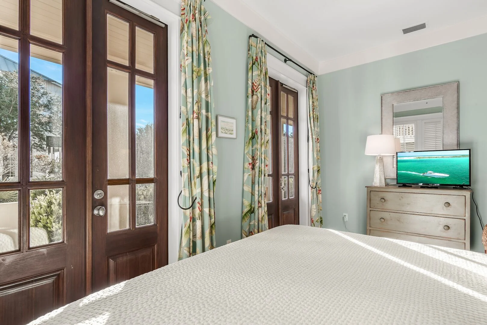 Water Street House - Image 18