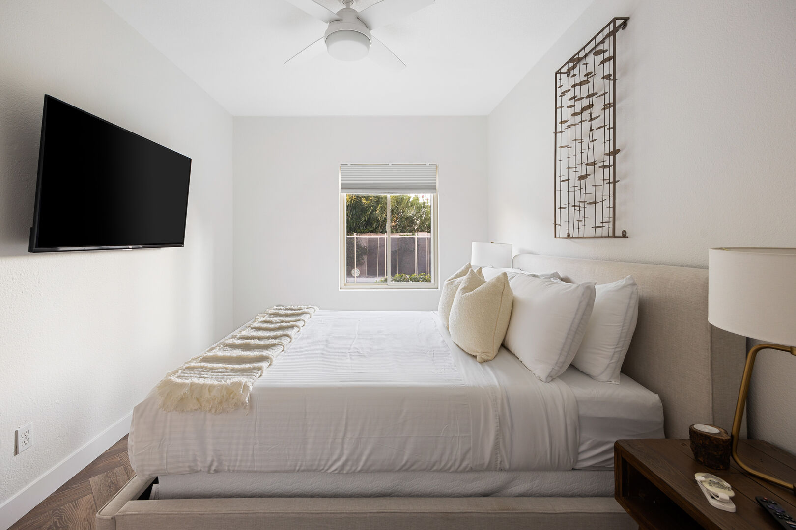 Third Mesa House - Image 20