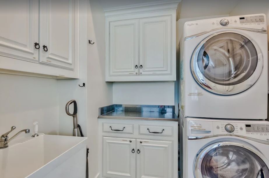 Water House - Image 14