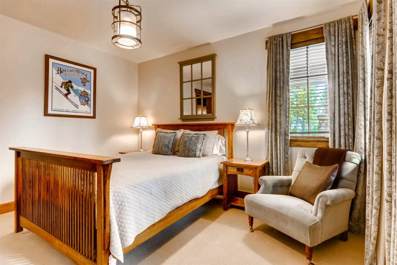 Peerless Manor - Image 17