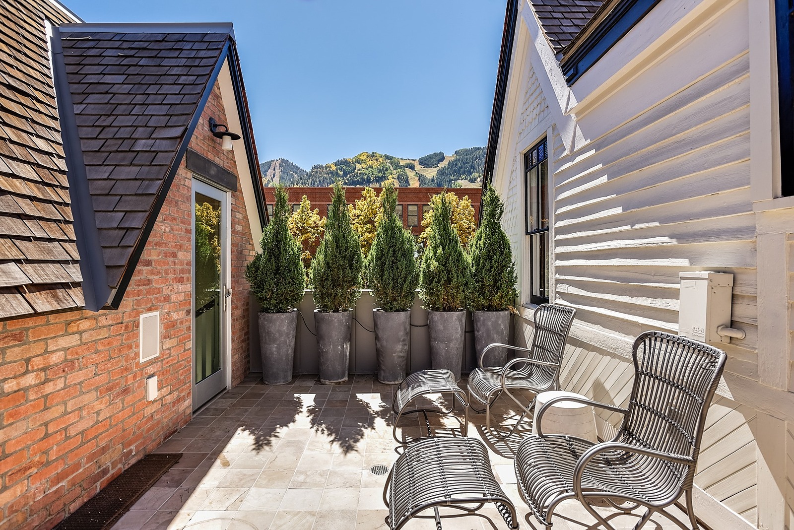 Monarch Place - Image 27