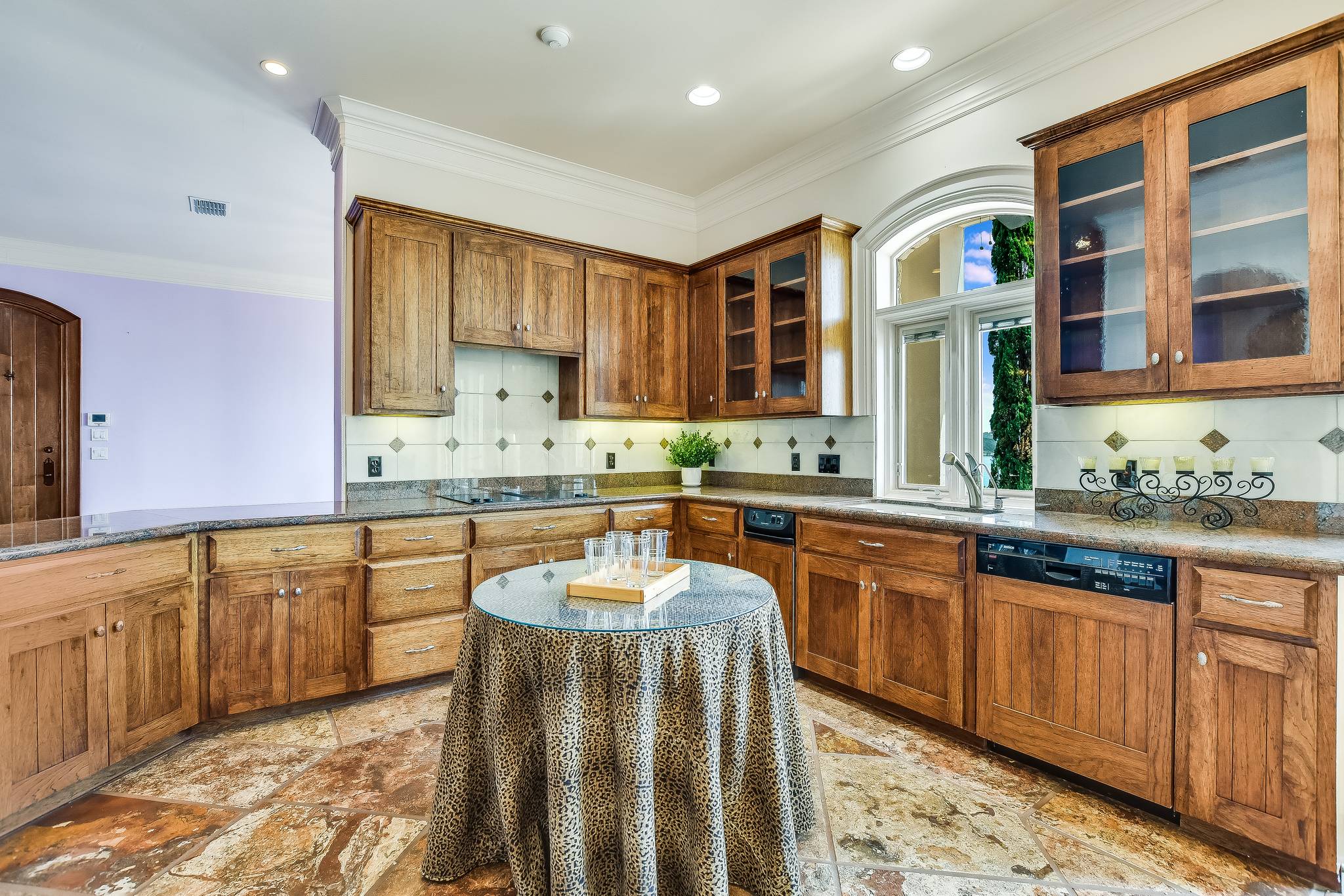 Vaughan Manor - Image 14