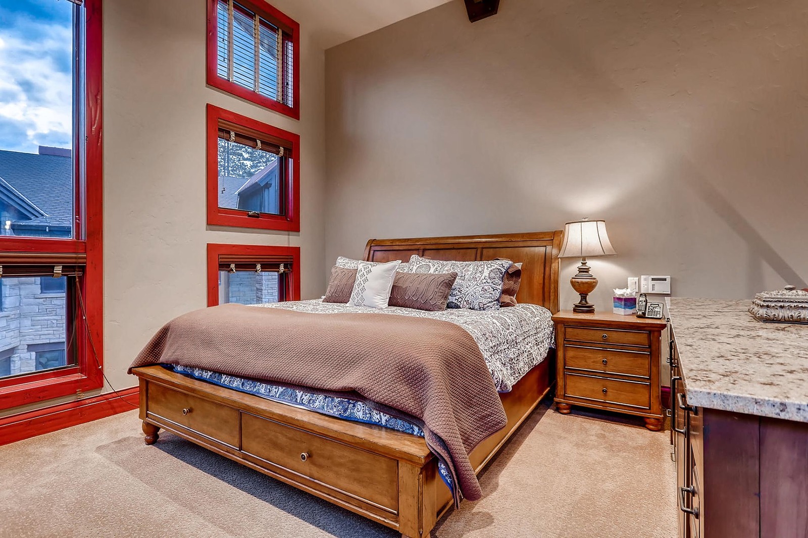 Snow Manor - Image 23