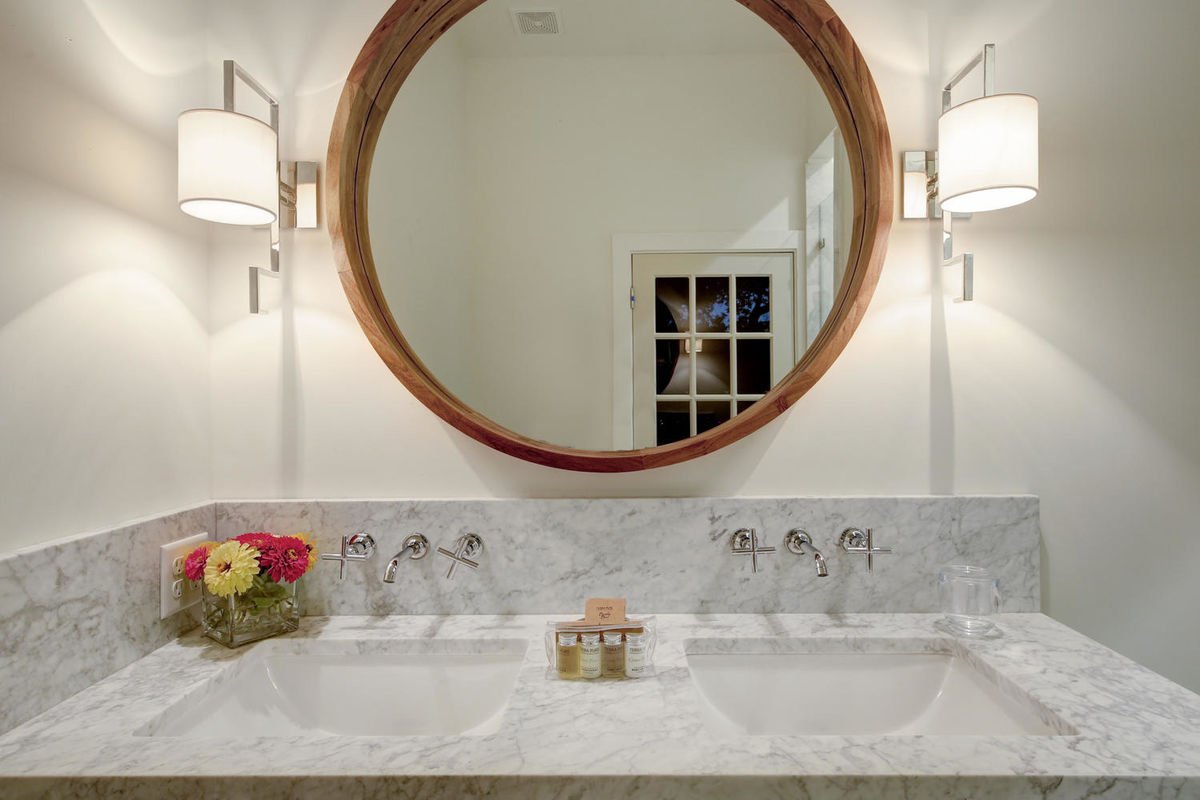 Spring Manor - Image 15