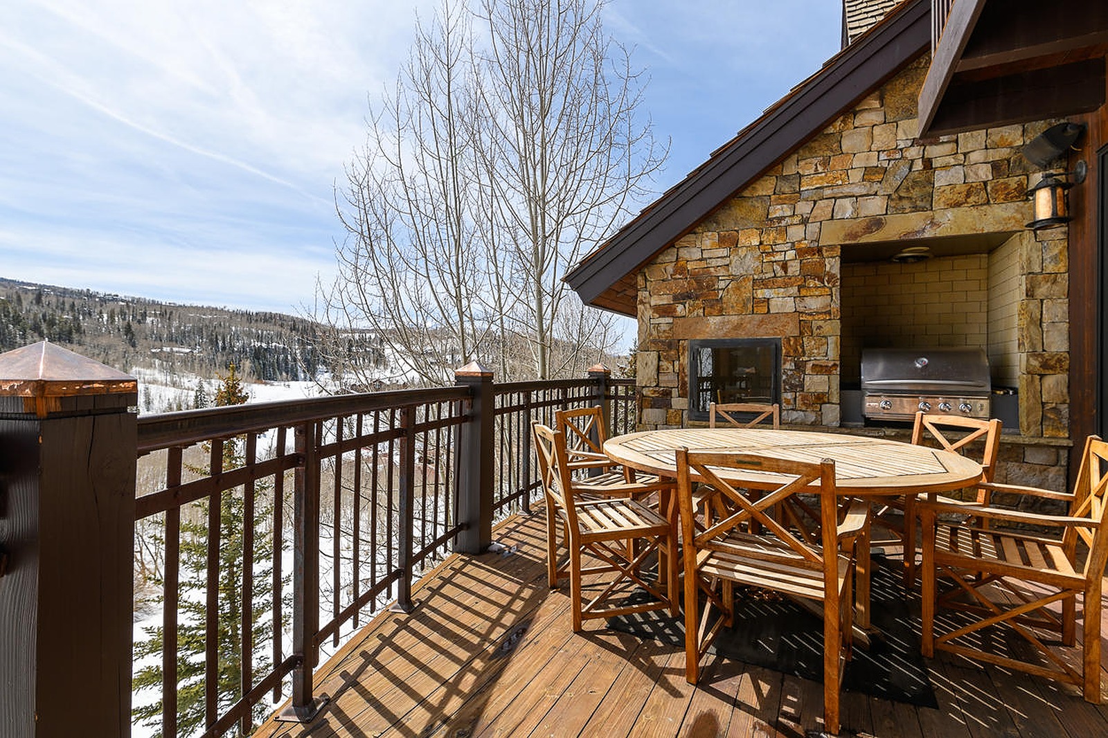 Country Club Manor - Image 9