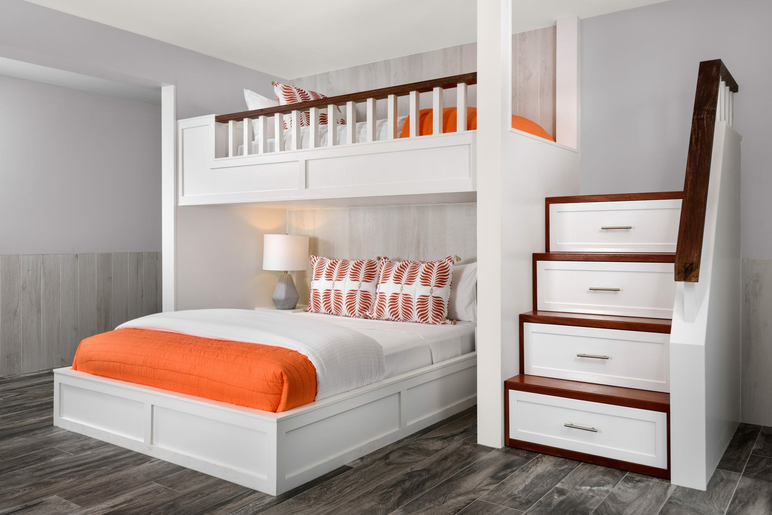 Dolphin House - Image 10