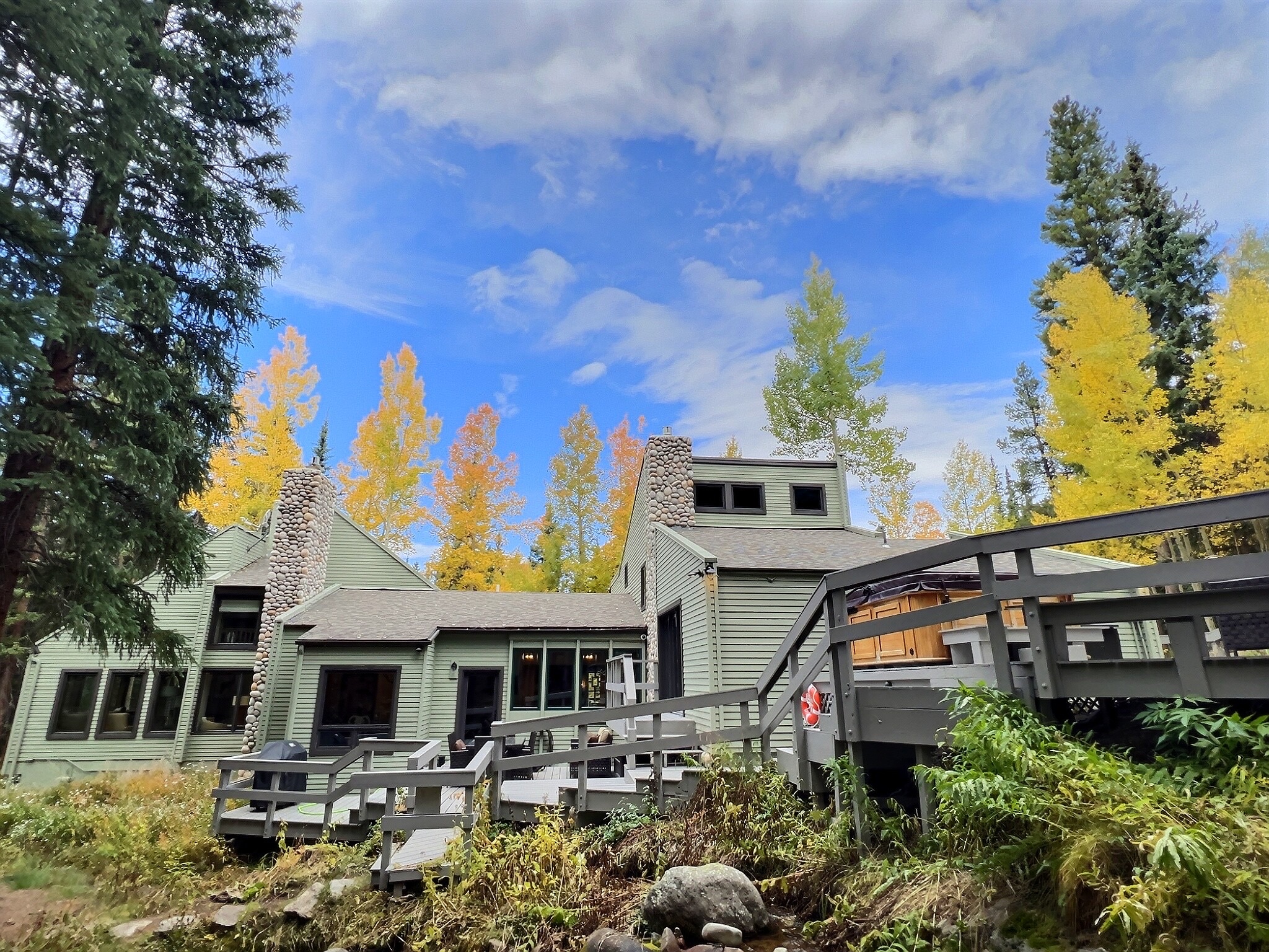 Creekside Chateau - Image 40