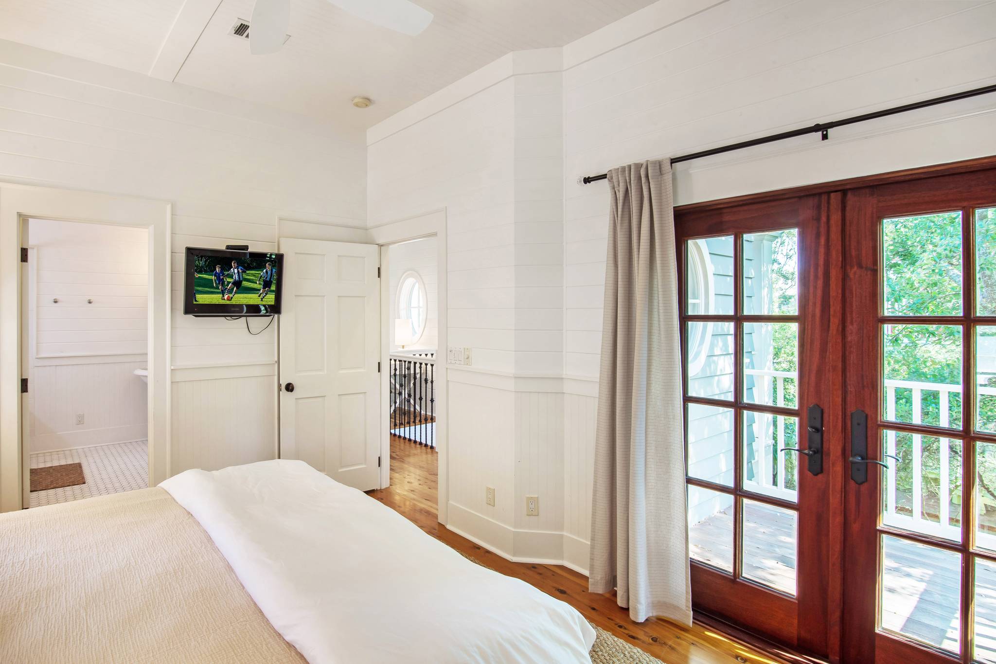 Bluefin House - Image 14