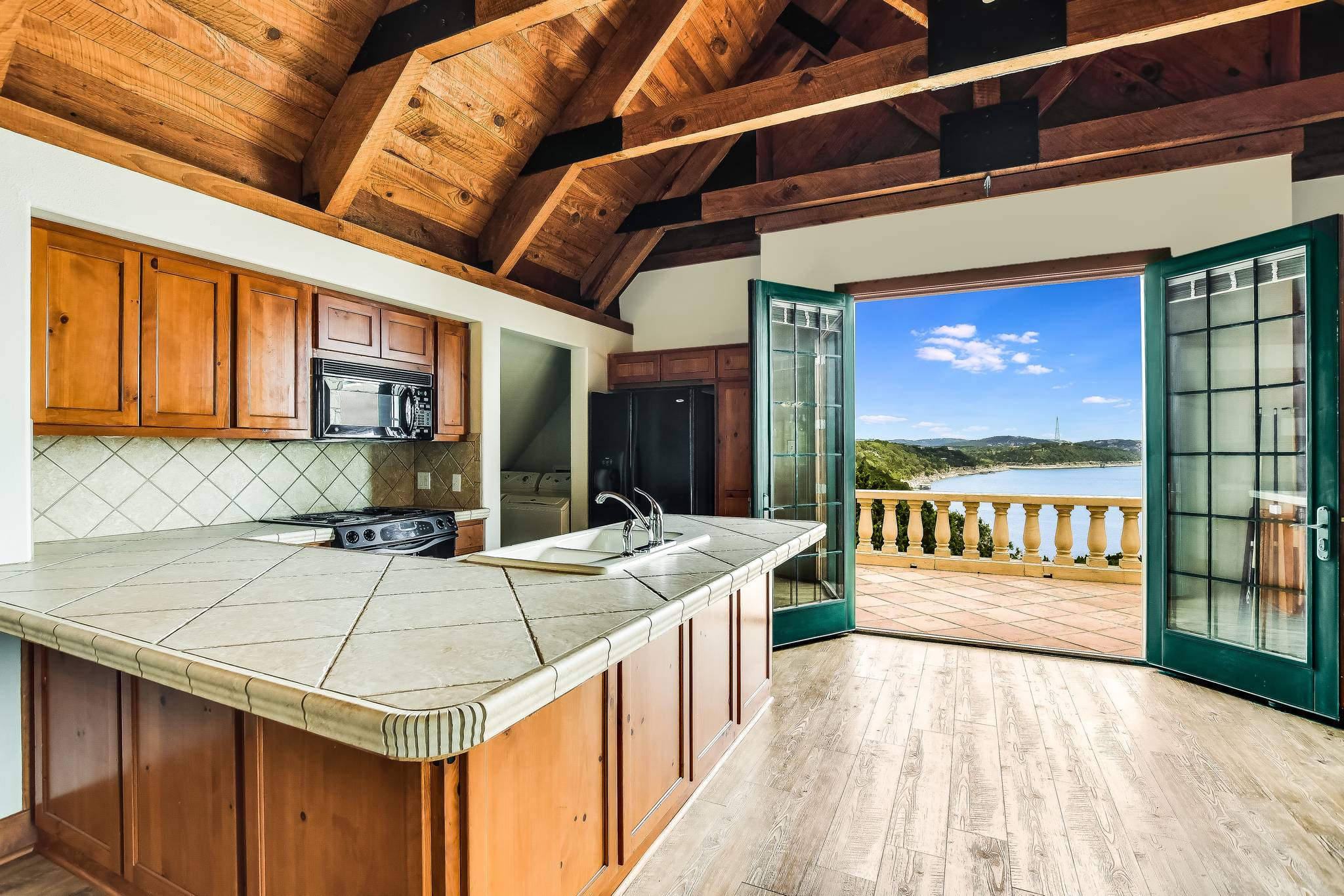 Vaughan Manor - Image 27