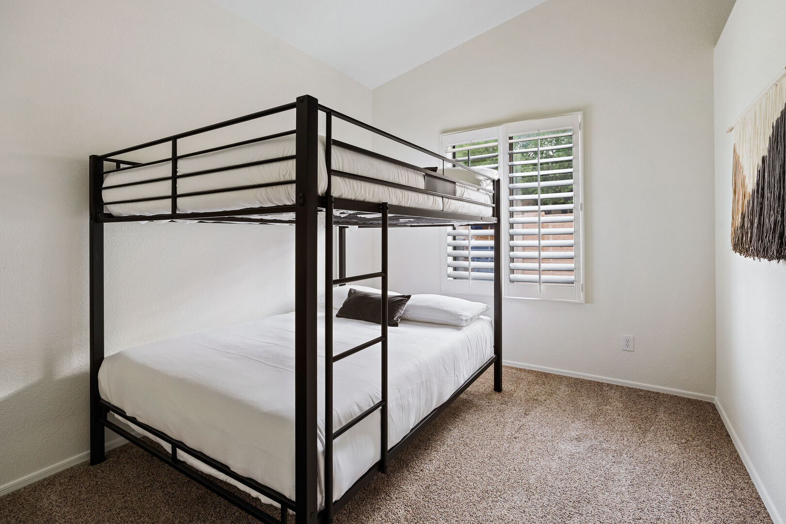 Blue Ridge House - Image 23