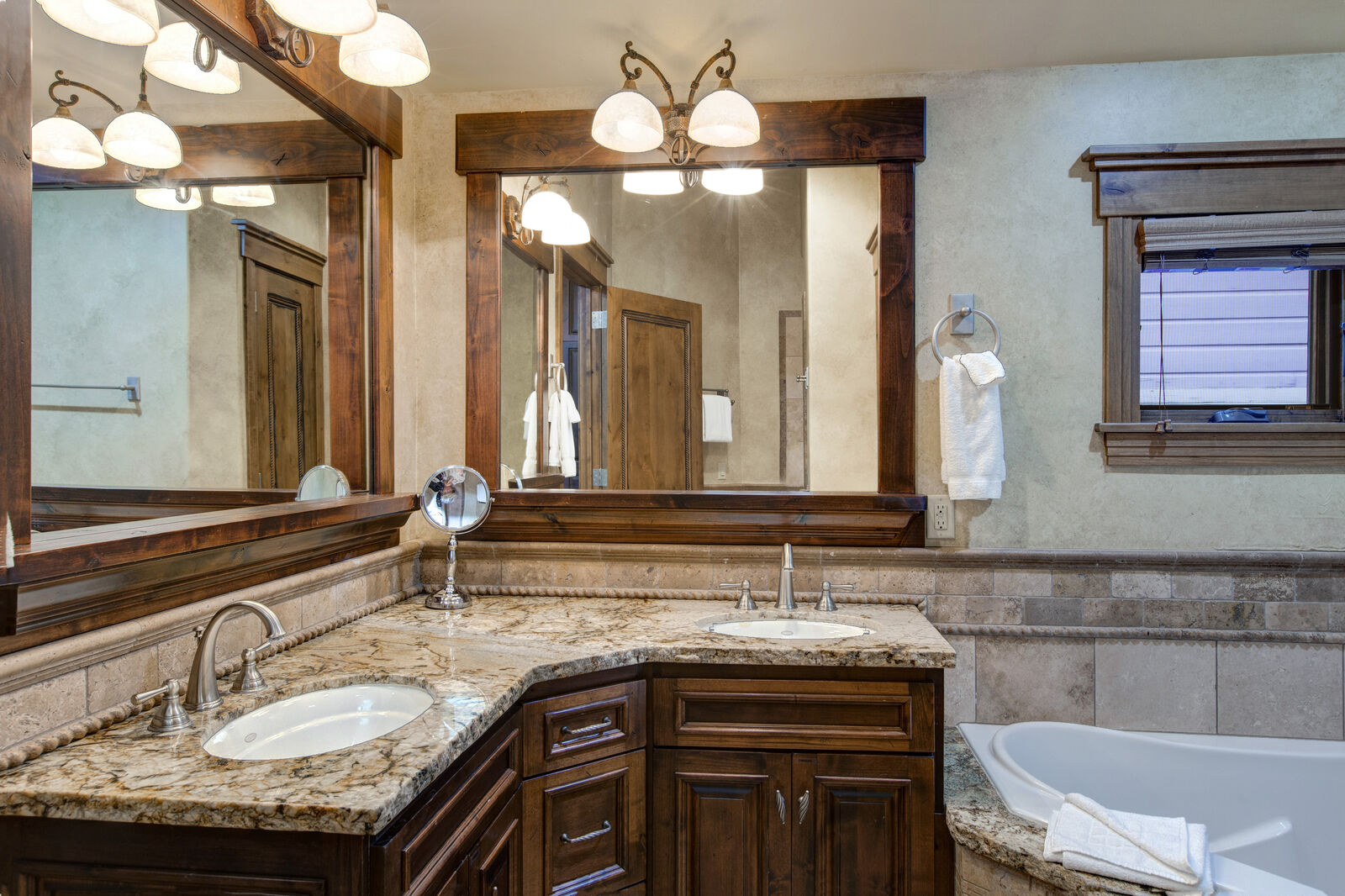 Daly House - Image 21