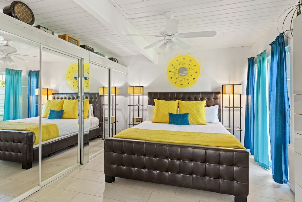 Mid Century Ranch - Private Resort-style Pool! - Image 11