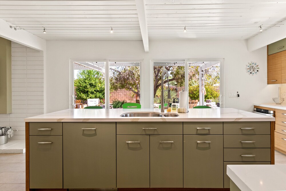 Mid Century Ranch - Private Resort-style Pool! - Image 15