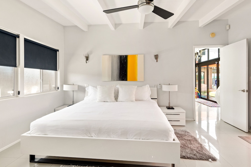 Modern Desert Oasis - Image 5