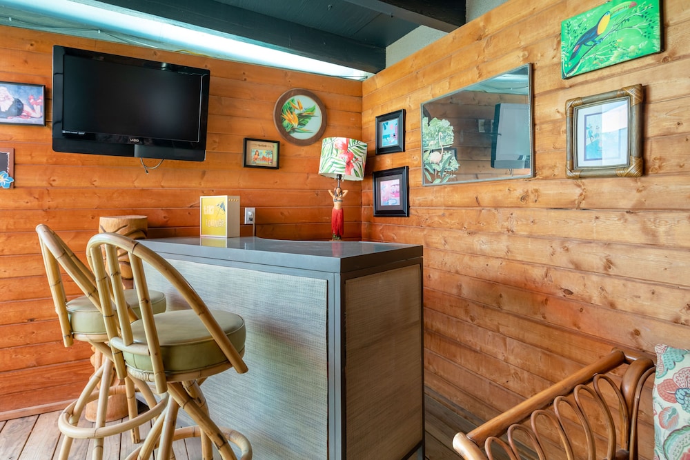 Modern Desert Oasis - Image 6