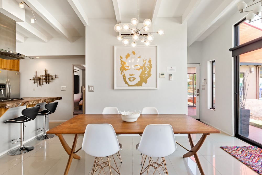 Modern Desert Oasis - Image 19