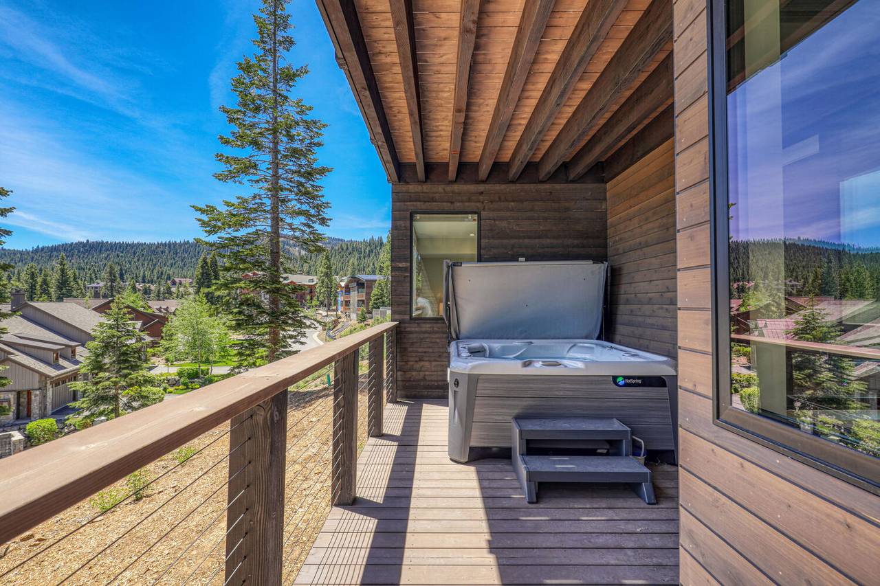 Spring House - Image 35