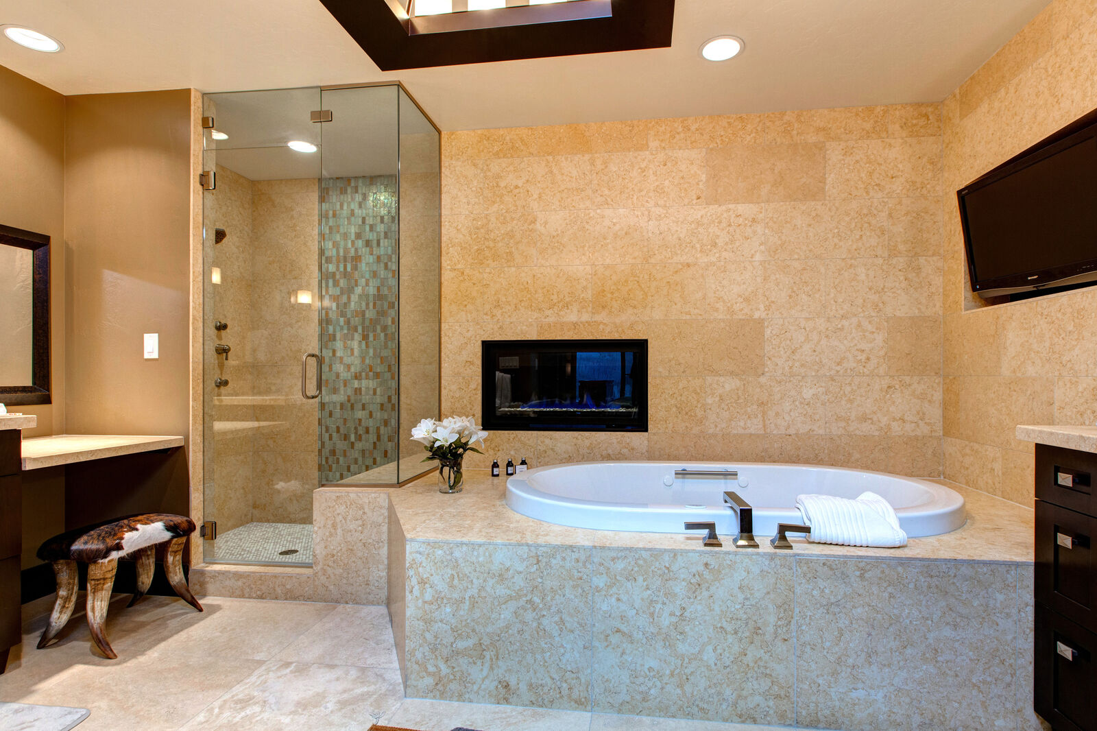 Peak Home - Image 19