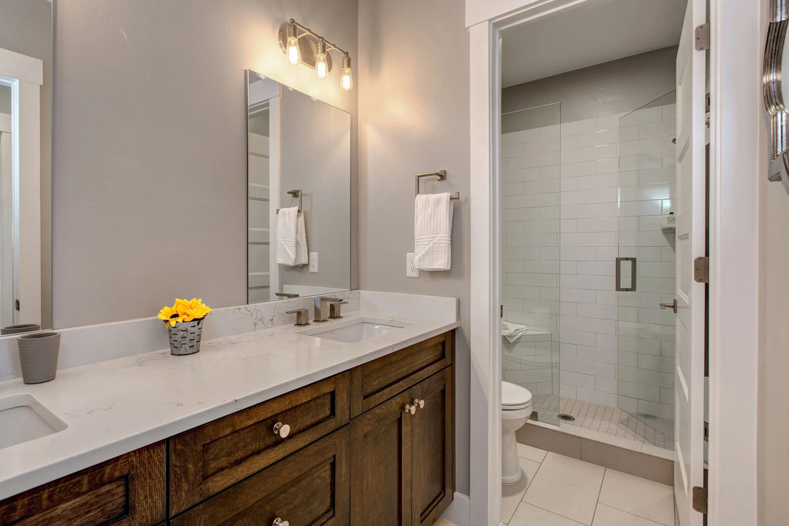 Lane Home - Image 29