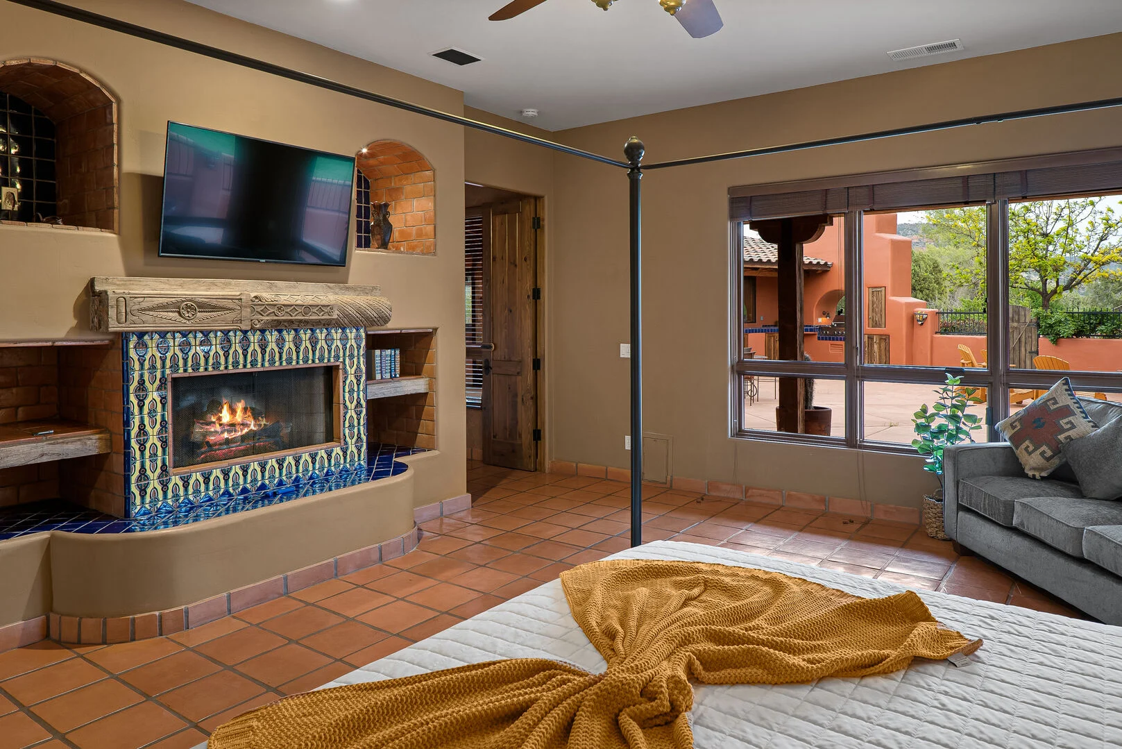 Hotsko House - Image 20