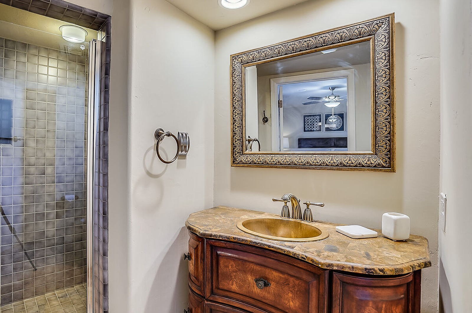 Valley Manor - Image 23