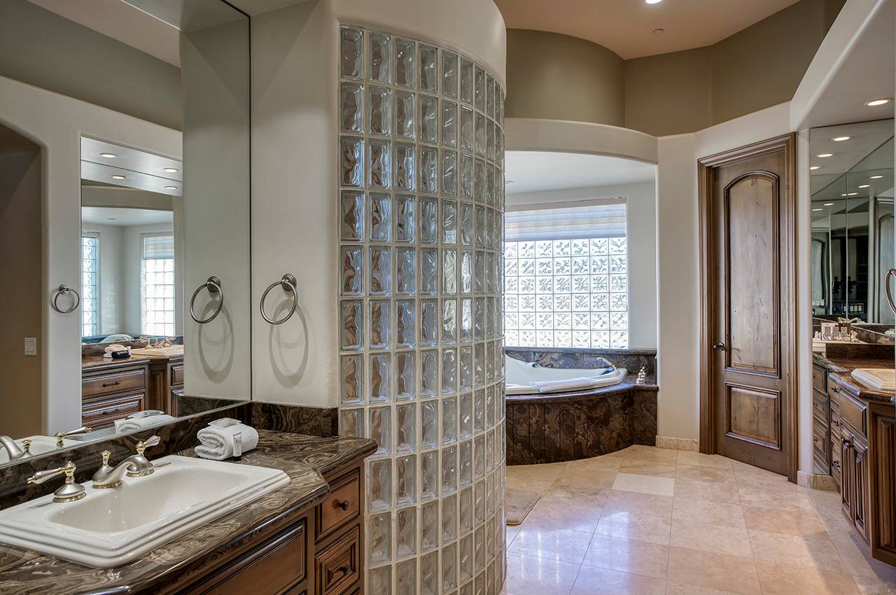 Onyx Villa - Image 18