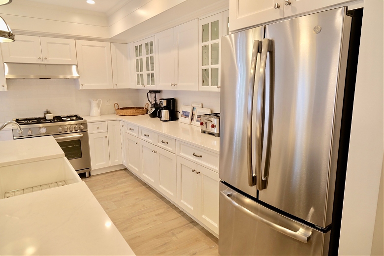 Pine Place - Image 13