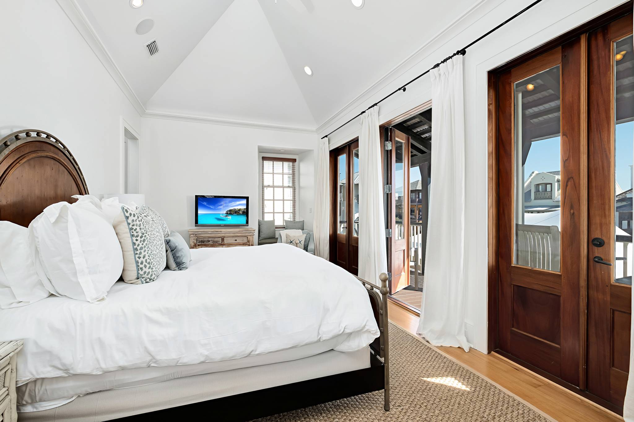 Koi House - Image 12