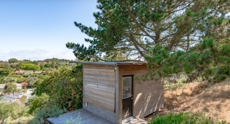 Hendry's Home - Image 23