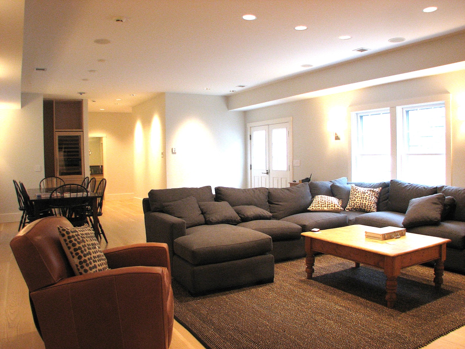 Harbor House - Image 20