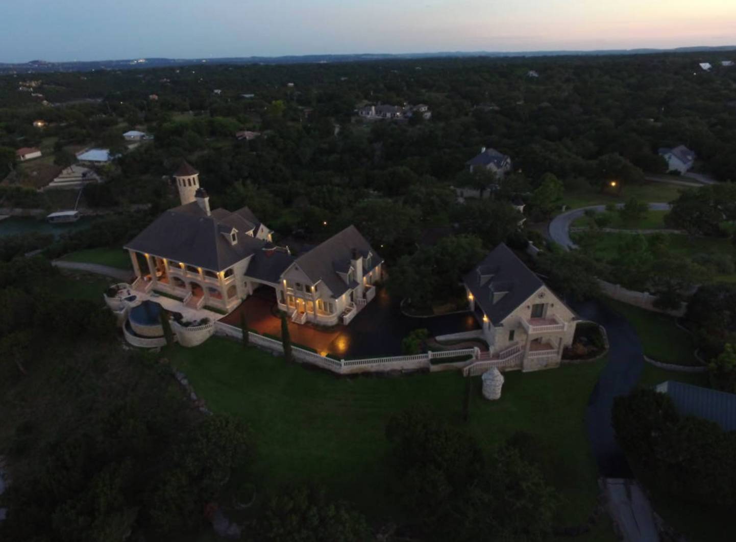 Vaughan Manor - Image 72